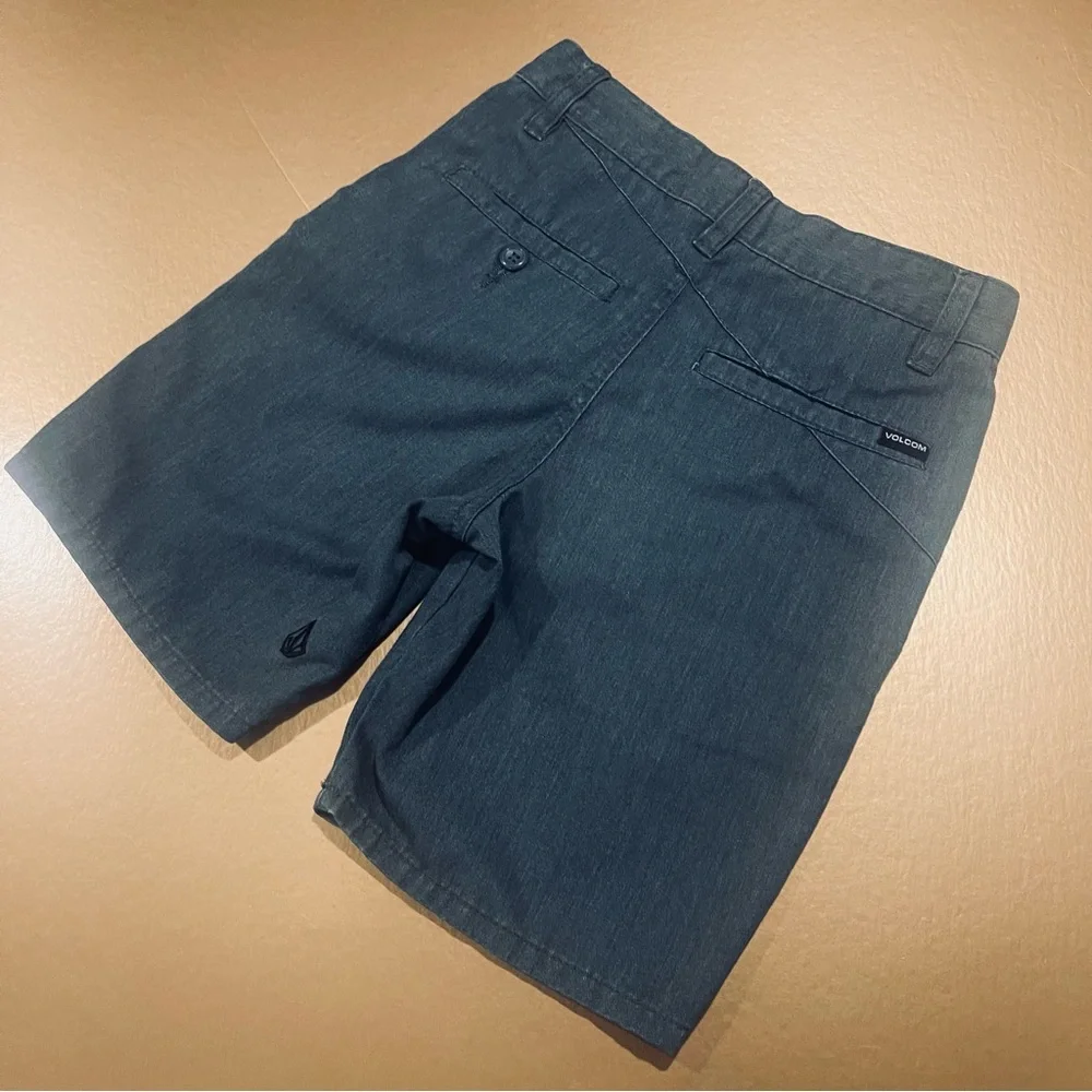 Volcom Grey Boy’s Skater Surfer Shorts Size 10
